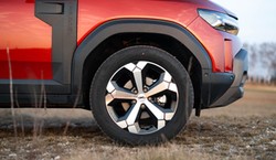 Nowa Dacia spala 4,5 l/100 km. Cena? Zapomnij o "chińczykach"