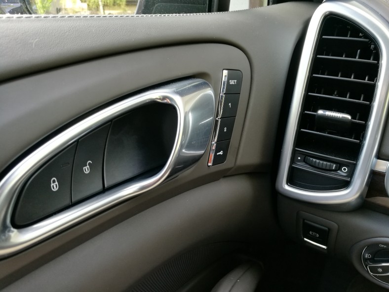 Porsche Cayenne Diesel Platinum test, dane techniczne, opinie