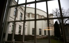 SONDAŻ dla TVP: PiS mocno traci, PO zyskuje, a SLD wyprzedza Nowoczesną