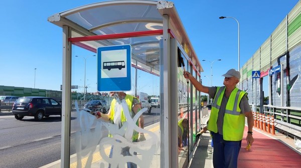 Warszawska wojna z pseudografikami