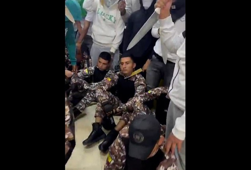 Oteti policajci u Ekvadoru