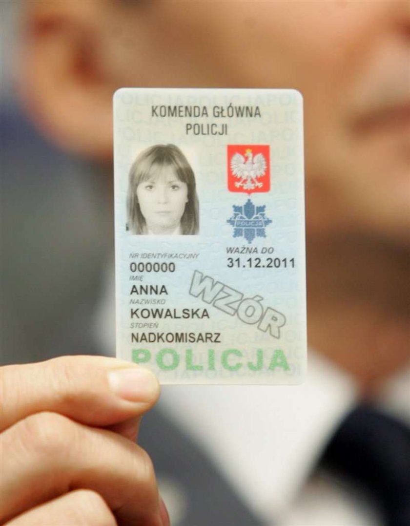 To nowe legitymacje policji