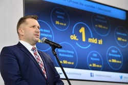 Nauka zdalna i wsparcie dla nauczycieli. Czarnek podpisał rozporządzenie