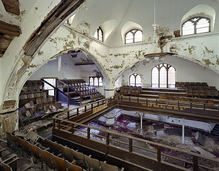 THE RUINS OF DETROIT FOT. YVES MARCHAND &amp; ROMAIN MEFFRE