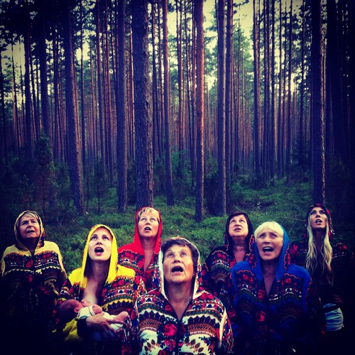 Na planie klipu do piosenki 'Pole walki'