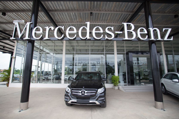 biuro Mercedes-Benz