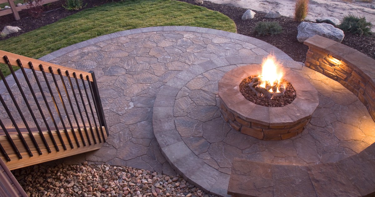 Paleniska ogrodowe. Przydadzą się w ogrodzie nie tylko latem