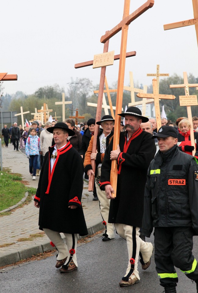 LUDŹMIERZ MARSZ W OBRONIE KRZYŻA