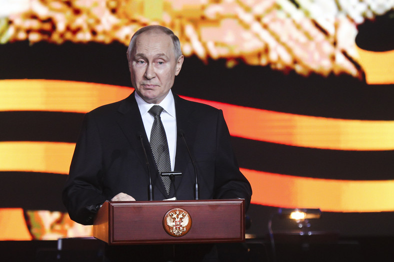 Władimir Putin wygłasza przemówienie w uroczystościach upamiętniających 80. rocznicę zwycięstwa Sowietów w bitwie pod Stalingradem, luty 2023 r.