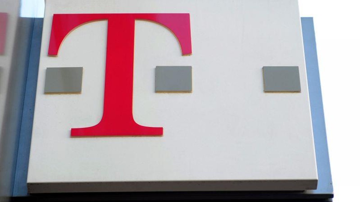 t-mobile logo