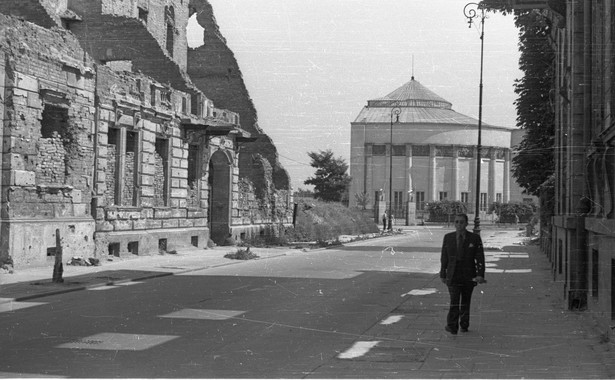 Wojenne losy warszawskich planów architektonicznych. Dzięki nim odbudowano stolicę po Powstaniu