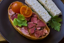 Polska wędlina wśród najgorszych na świecie. Czy zazwyczaj gości na świątecznym stole?