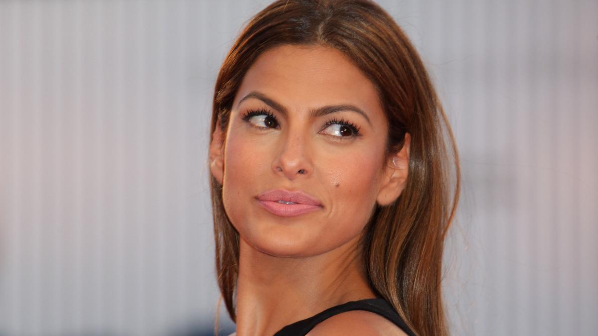 Miért tűnt el Eva Mendes? Most jött a szívszorító hír