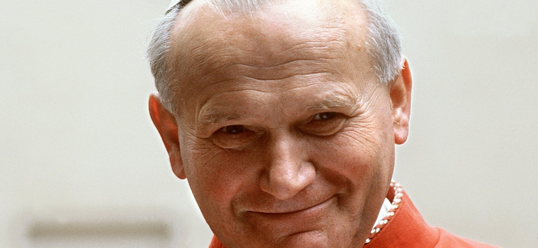 Jan Paweł II widziany z Afryki. Rozmowa z abp. Henrykiem Hozerem