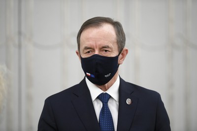 Marszałek Senatu: Oczekujemy wycofania się ze sprzecznej z polską racją stanu groźby weta ws. budżetu UE