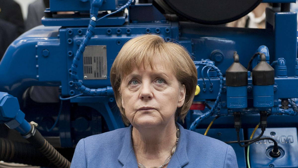 Kanclerz Niemiec Angela Merkel "poważnie rozważa" zbojkotowanie meczów na Euro 2012 na Ukrainie, jeżeli była ukraińska premier Julia Tymoszenko będzie nadal przetrzymywana w więzieniu - napisał w poniedziałek niemiecki magazyn polityczny "Der Spiegel".