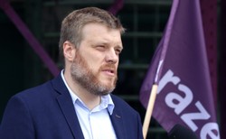 Delegalizacja Partii Razem za domniemane odwołania do ideologii totalitarnych? Zandberg: Działania prokuratury to, jak rozumiem, odwet