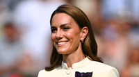 Álló ováció fogadta Katalin hercegnét, aki királynőként jelent meg a wimbledoni tenisztornán