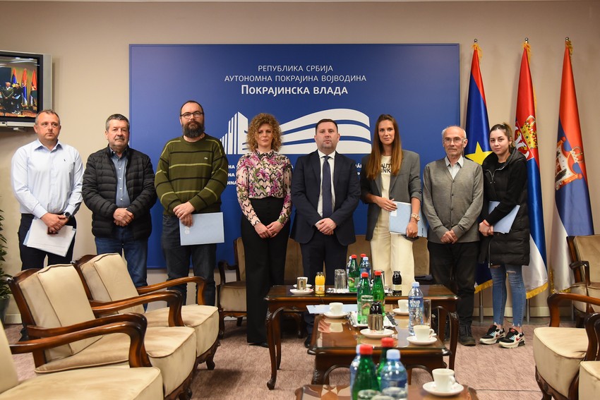 Dodela ugovora za sufinansiranje nabavke opreme za preradu voća i povrća u 2022. godini