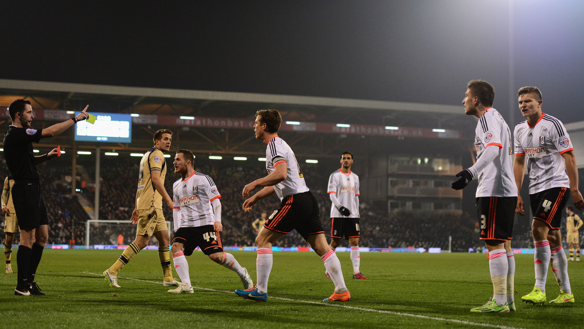 W jednym z ostatnich meczów w Championship, w którym Fulham przegrało z Leeds United 0:3, Kostas Stafylidis wyleciał z boiska za dwie żółte kartki. Teraz piłkarz przeprosił za to, że otrzymał czerwoną kartkę.