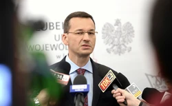 Morawiecki ogłasza sukces na półrocze rządu: Powstanie 5 tys. miejsc pracy