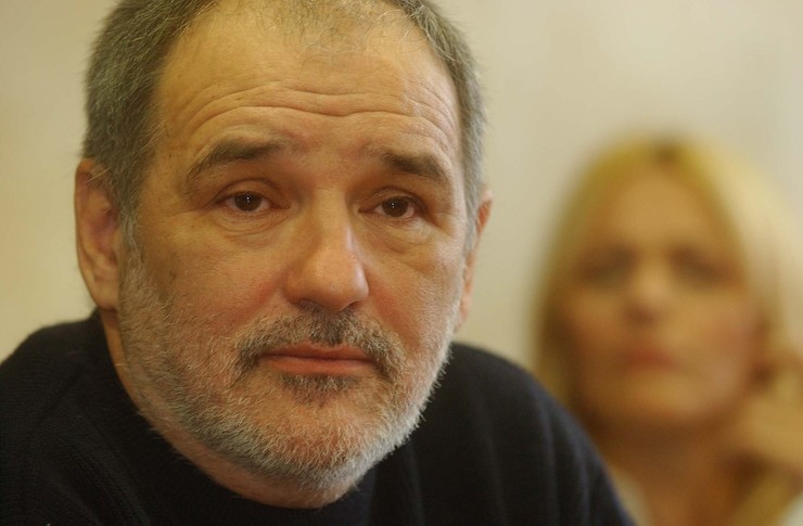  OR E BALA EVI U BOLNICI OSTAJE DO DALJNJEG Le i Na Intenzivnoj Nezi 