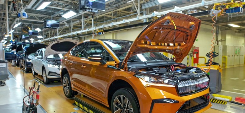 Skoda zwiększy dostępność aut, fabryki podwoją produkcję wiązek elektrycznych