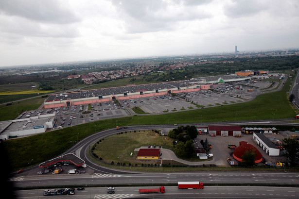 Wrocław z lotu ptaka: Auchan i autostrada A4