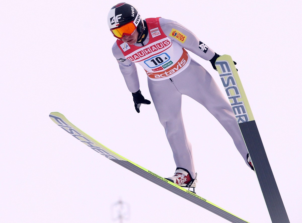 Kamil Stoch tuż za podium. Przegrał tylko z Austriakami