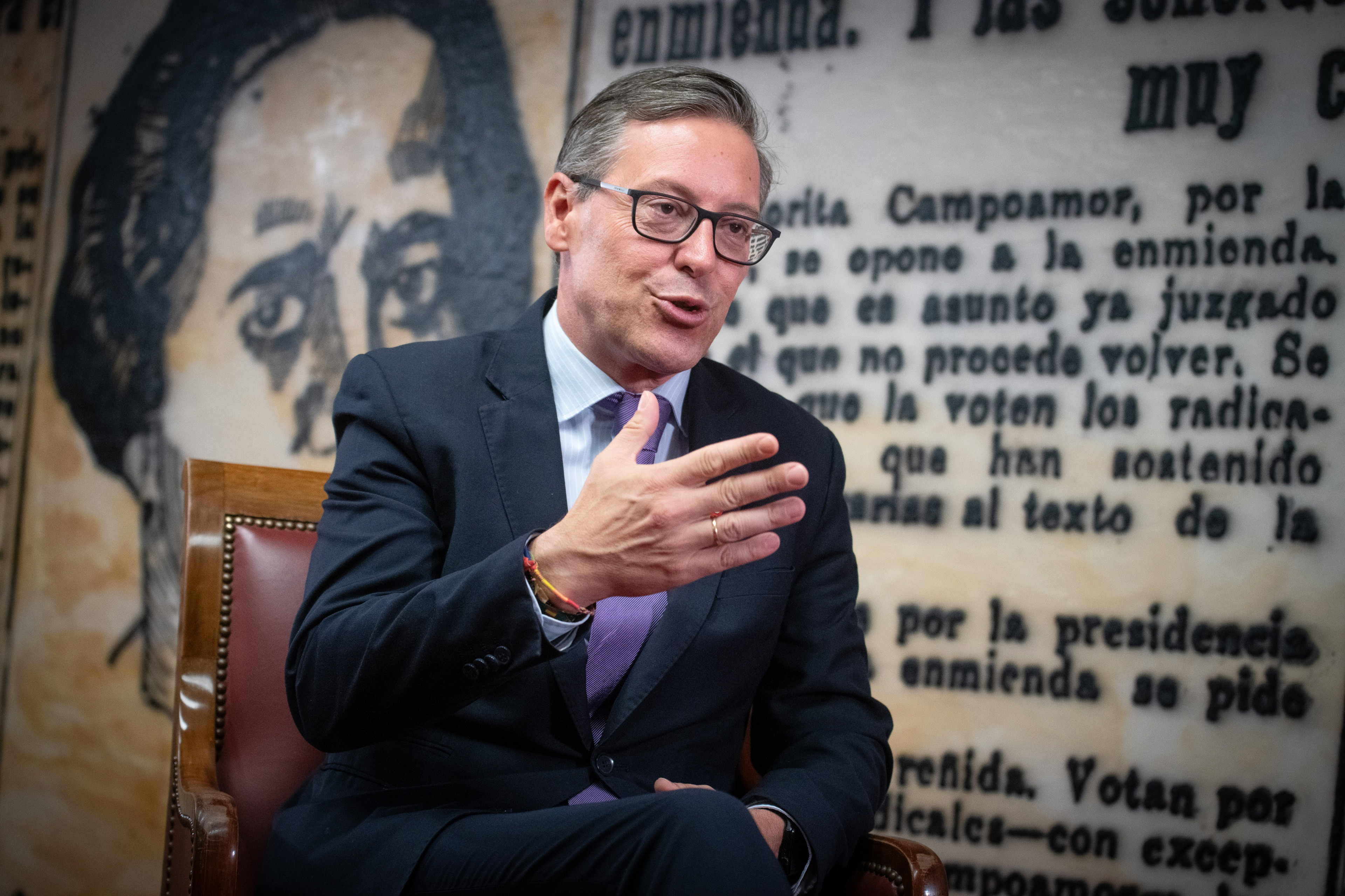 Serrano critica a Vox por atacar más al PP que a Sánchez