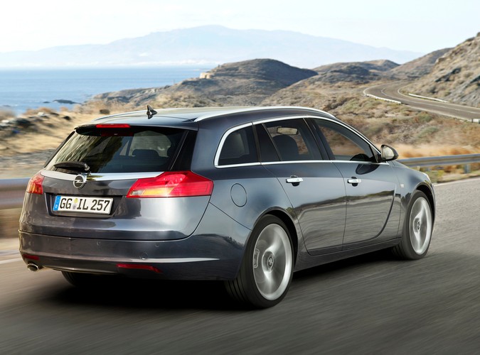 Opel Insignia Sports Tourer zadebiutuje podczas jesiennego salonu samochodowego w Paryżu. Sprzedaż rozpocznie się wiosną 2009 roku
