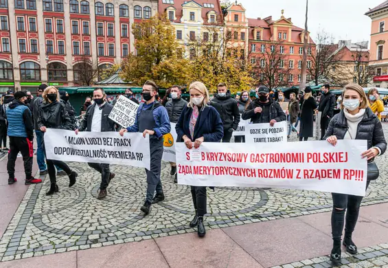 Restauracje łączą siły w akcji #otwieraMY. Ta mapa pokaże czynne lokale