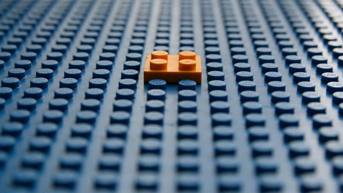 Znalezienie osoby, która nie wie, czym są klocki LEGO® byłoby prawdopodobnie nie lada wyzwaniem! Najpopularniejsze klocki świata umilają czas już kolejnemu pokoleniu. Sprawdź, co o nich wiesz!