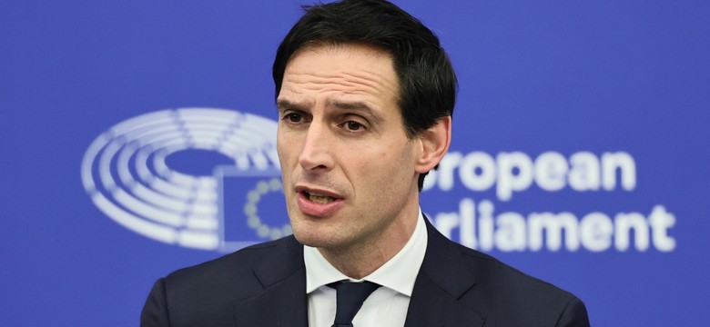 Unijny komisarz: Nie chcemy przeniesienia produkcji pralek z Polski poza UE