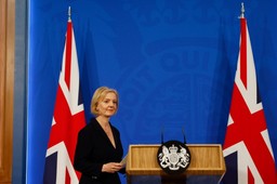 Czarne chmury nad Liz Truss