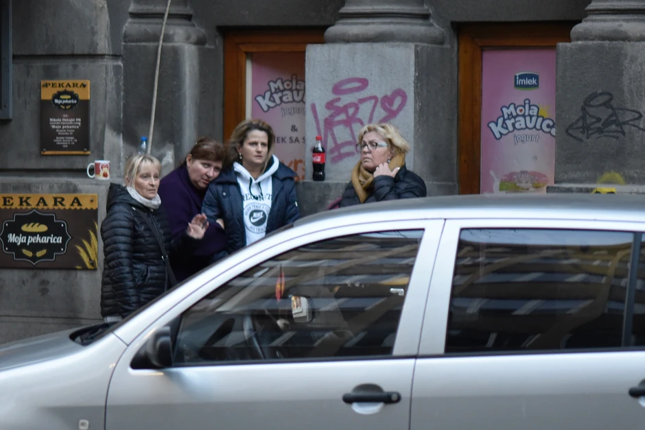 Supruga Nikole Ostojića stajala je preko puta ulice kada su policajci otkrili da se telo njenog muža nalazi u Gavranovićevom lokalu