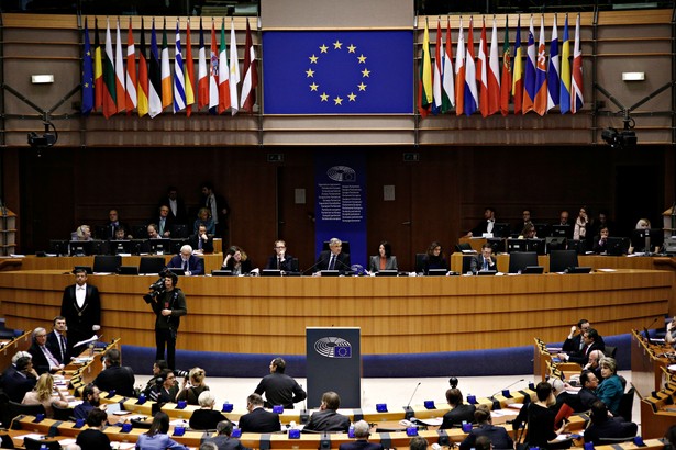 Parlament Europejski zgodził się na 18 mld euro pożyczek dla Ukrainy