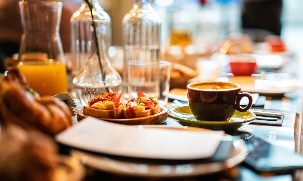 Onkolodzy omijają te dania w restauracji. Nie chodzi tylko o tłuszcz