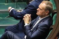 Przewodniczący PO Donald Tusk na sali obrad Sejmu w Warszawie