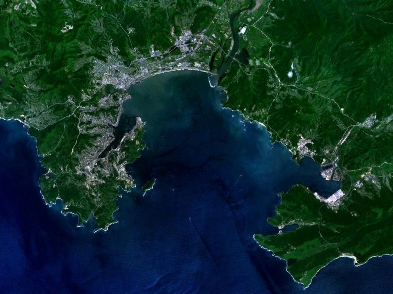 Zdjęcie satelitarne portu w Kozmino położonego 85 km na południowy wschód od Władywostoku