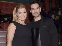 Kasia Skrzynecka przeceniła walory swoich ramion i za mocno je wyksponowała