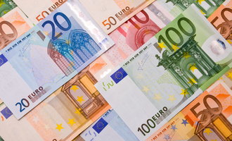 Kurs euro EUR/PLN - notowania walut, 25 stycznia 2022
