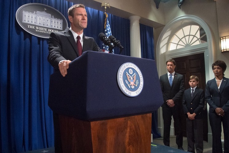 Aaron Eckhart w filmie 'Olimp w ogniu'