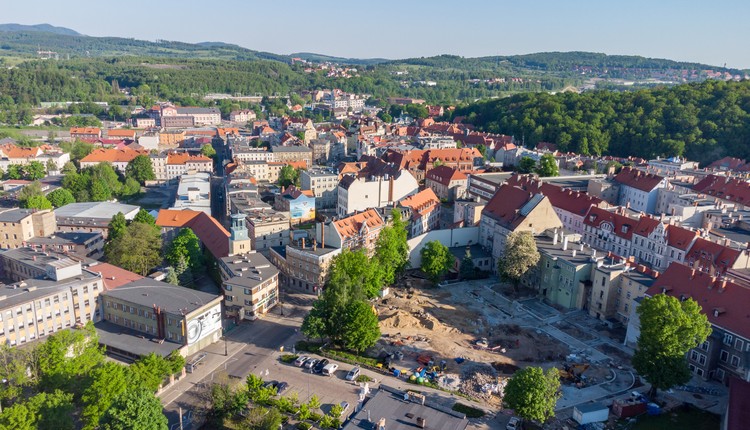 Liczba mieszkańców Polski spadła. Które miasta wyludniają się najszybciej? Nowe dane GUS