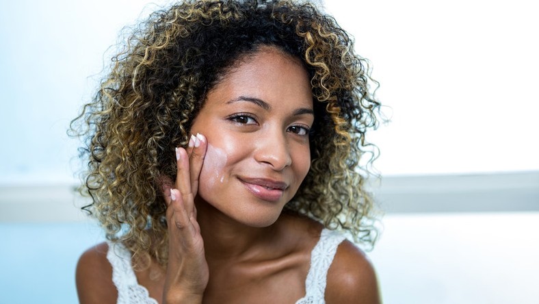 How to use sunscreen with your makeup [bustle]