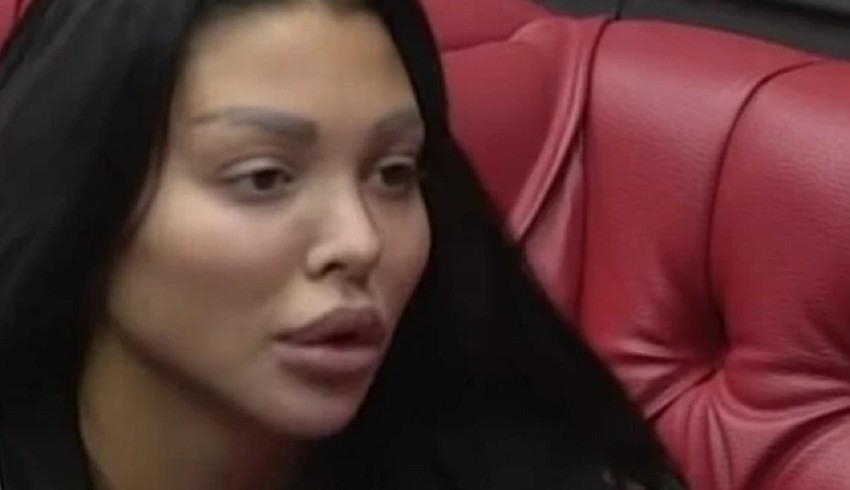 Maja Marinković moli za pomoć: Pukao joj silikon