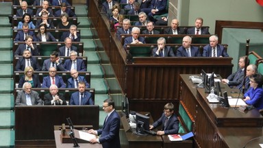 Exposé Morawieckiego. Ziobro pojawił się na sali mocno spóźniony