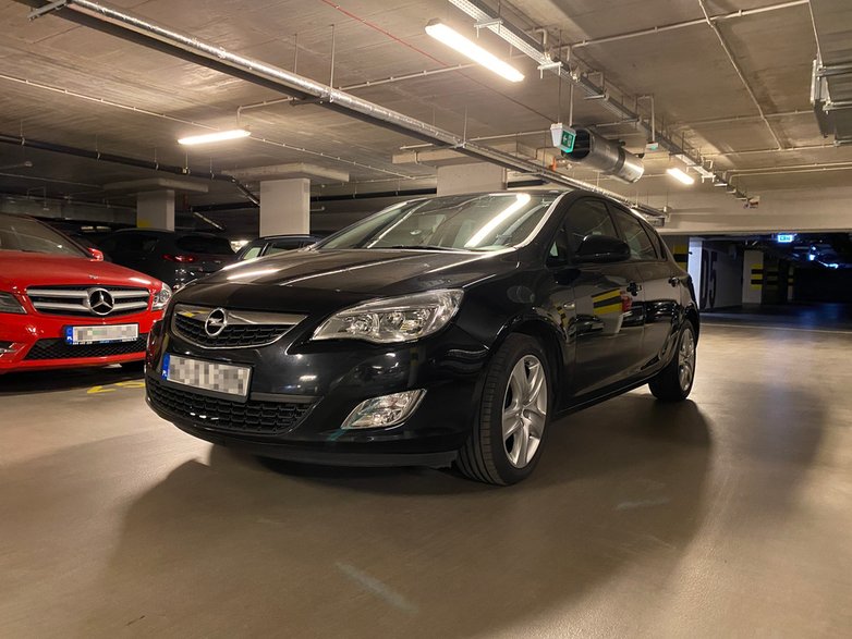 Opel Astra 1.4T z 2011 r.