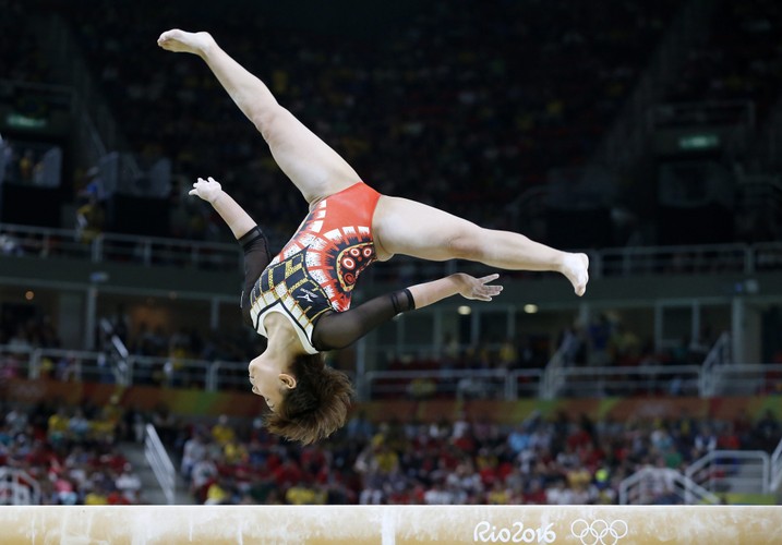 Ładne, zgrabne i do tego chyba z gumy. Gimnastyczki w Rio zachwycają nie tylko umiejętnościami
