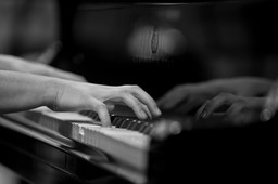 Łódź: Wybitni pianiści na V Festiwalu Muzycznym im. Rubinsteina